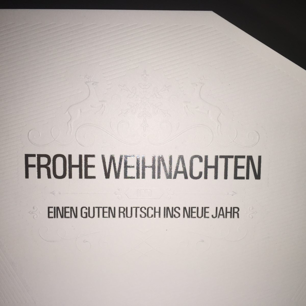 Grußkarte mit Silberfolie und Blindprägung